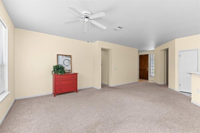 Building Photo - 297 Whispering Wind Dr