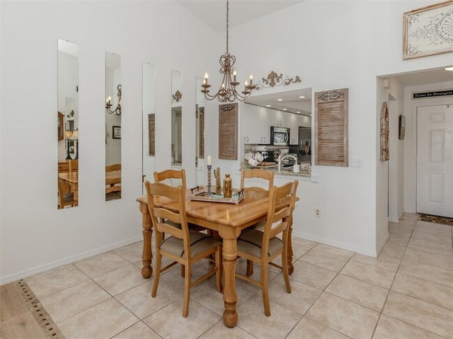 Building Photo - 26333 Nadir Rd