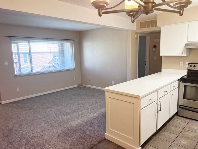 Building Photo - Spacious 1-Bed, 1-Bath with Reserved Parki...