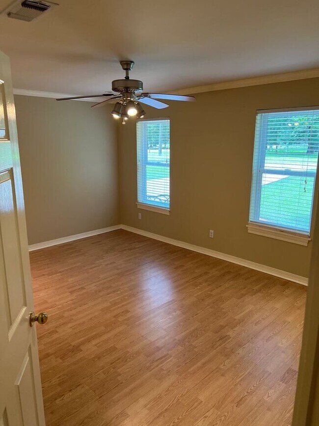 Building Photo - *ELLERBE ROAD - NORRIS FERRY AREA*NICE HOME*