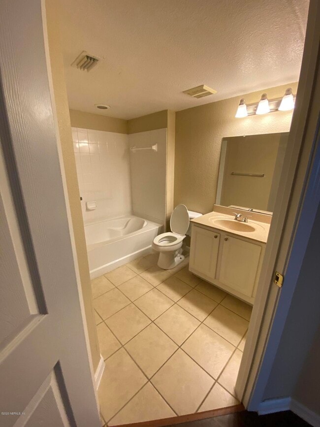 Building Photo - 10075 Gate Pkwy N