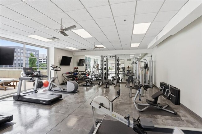 Building Photo - 1100 Howell Mill Rd NW