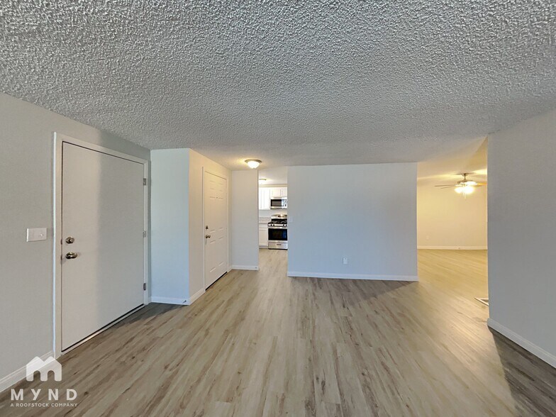 Building Photo - 545 Truffles St