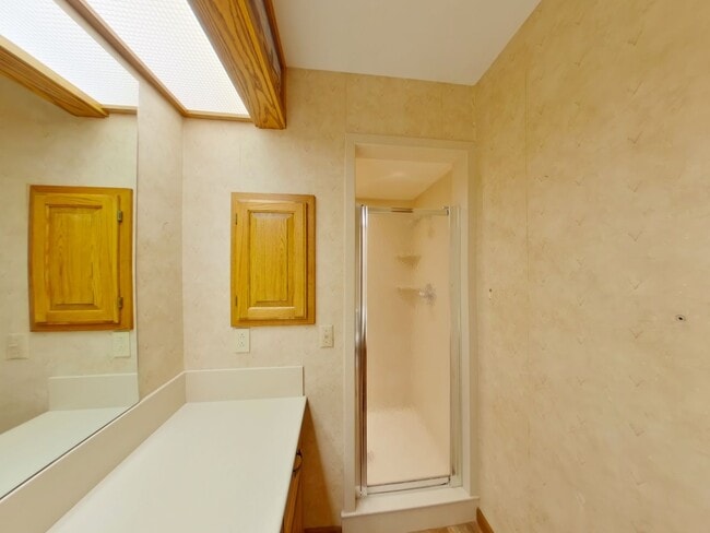 Building Photo - 7761 Killarney Ct