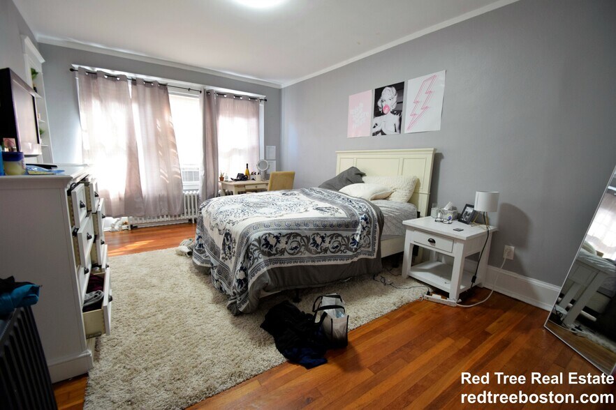 Building Photo - 235 Chestnut Hill Ave