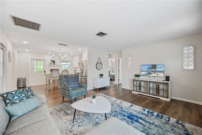 Building Photo - 27610 Roslin Dr