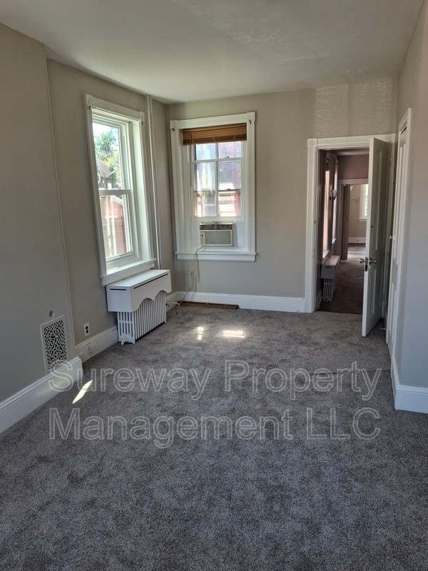 Building Photo - 212 E Broad St