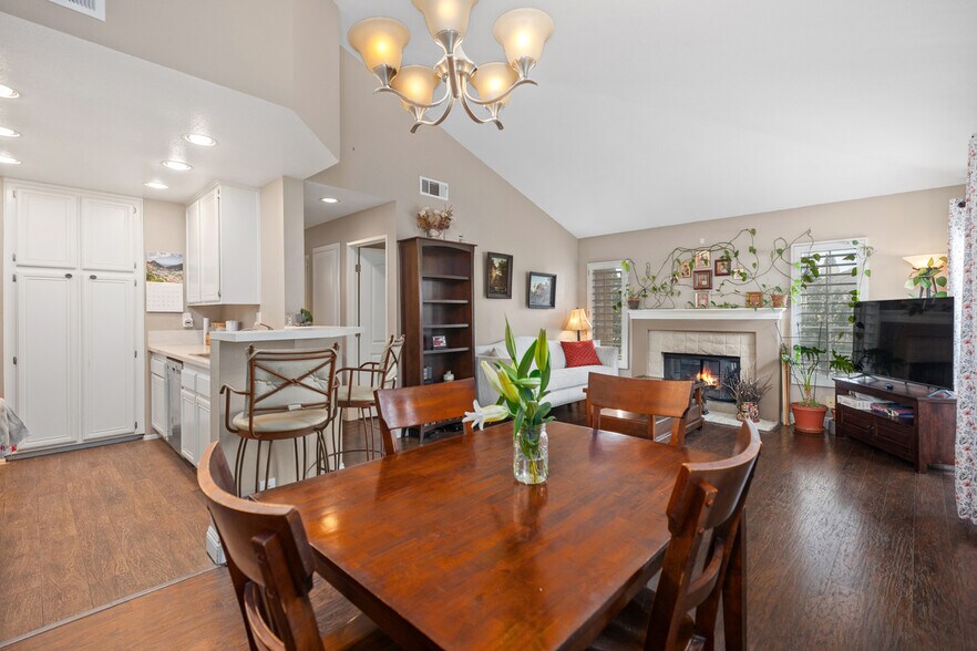 Building Photo - 66 Sandcastle