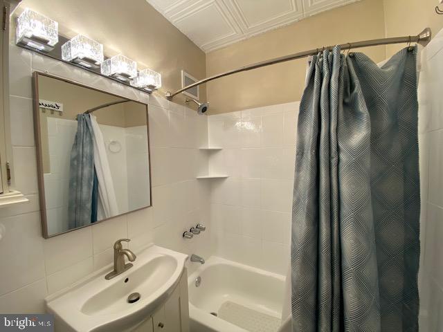 Building Photo - 1121 Arlington Blvd