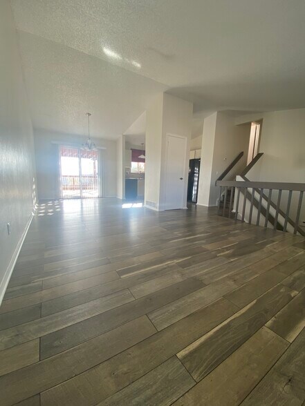 Building Photo - 325 Catalina Dr