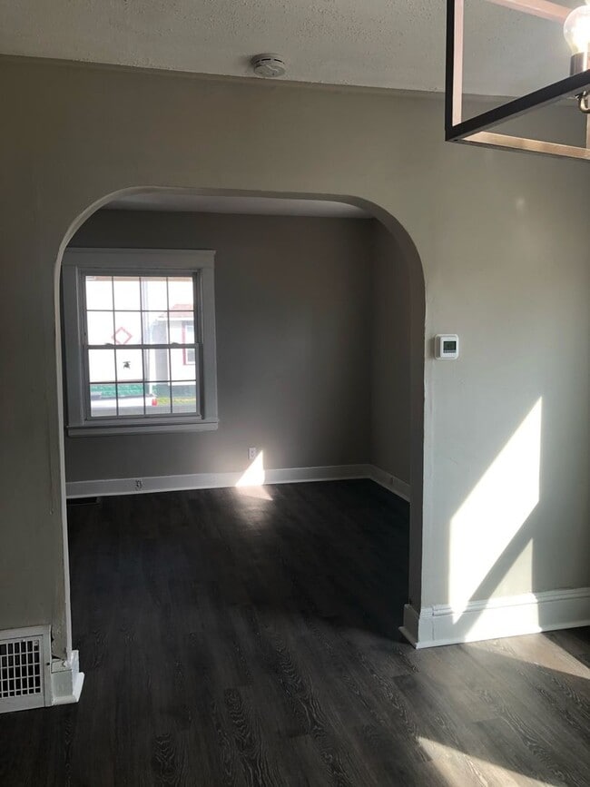 Building Photo - Brooklyn 3-Bed Single-Family - Available Now!
