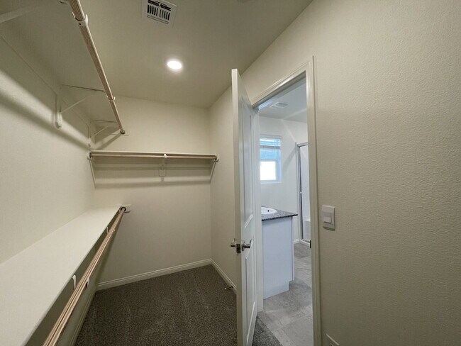Building Photo - 4 BED 2.5 BATH 2 CAR GARAGE SINGLE FAMILY HOME IN CADENCE, HENDERSON w/ LARGE BACKYARD