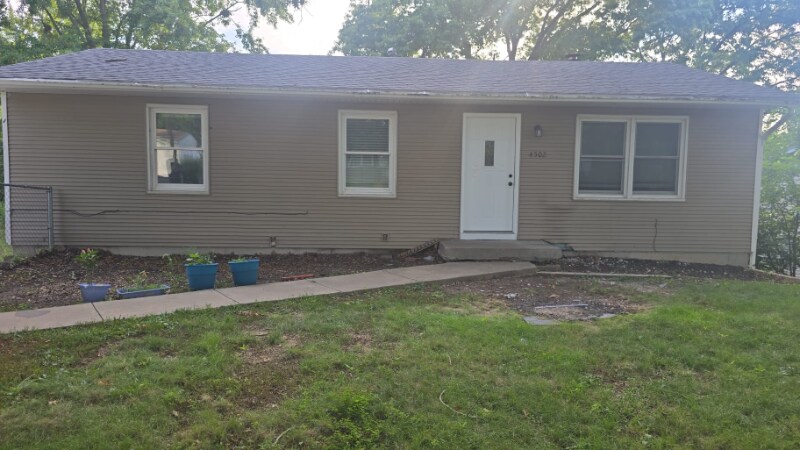 Building Photo - 4502 Waterloo Dr