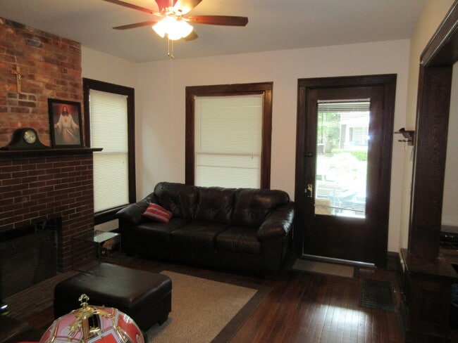 Building Photo - 53 E Northwood Ave