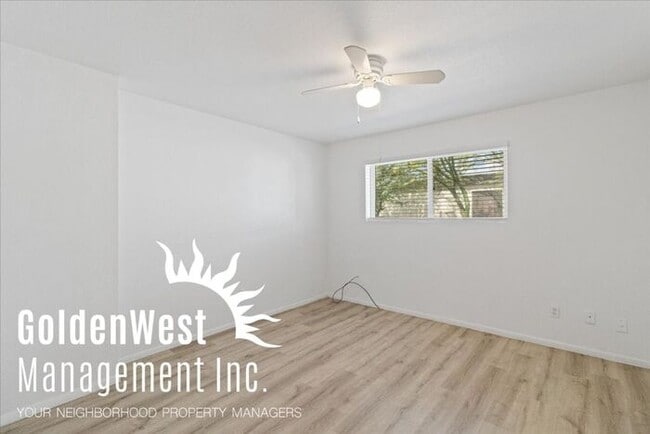 Building Photo - Single Level Spacious 2Bdm 1Ba Apartment i...