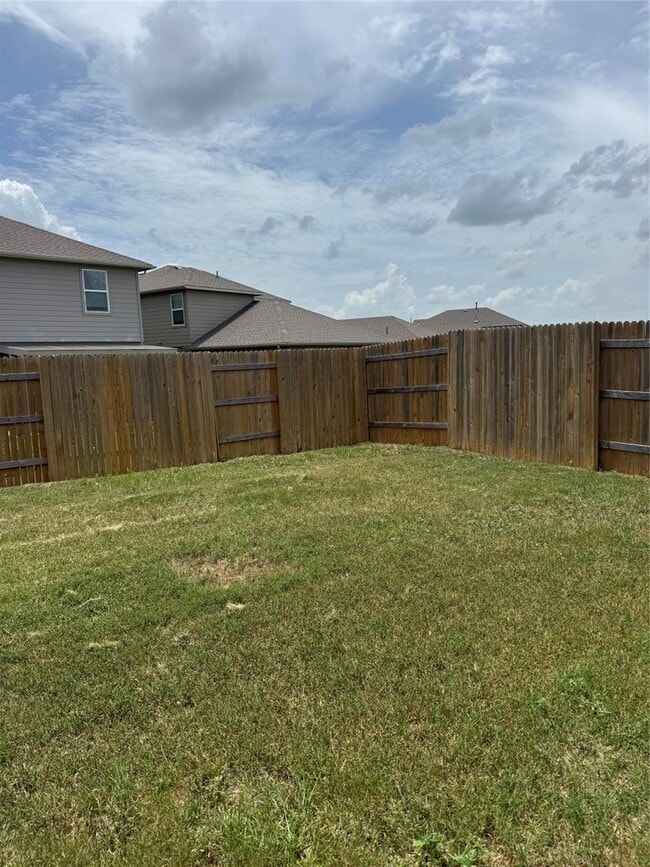 Building Photo - 209 Driftwood Ln