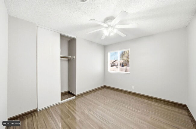 Building Photo - "Charming 3-Bed Oasis in Prime Las Vegas Locale!"