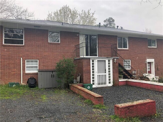 Primary Photo - 843 S Candler St