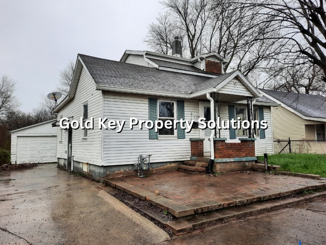 Primary Photo - All Electric 3 BR 1 BA House with Garage, ...