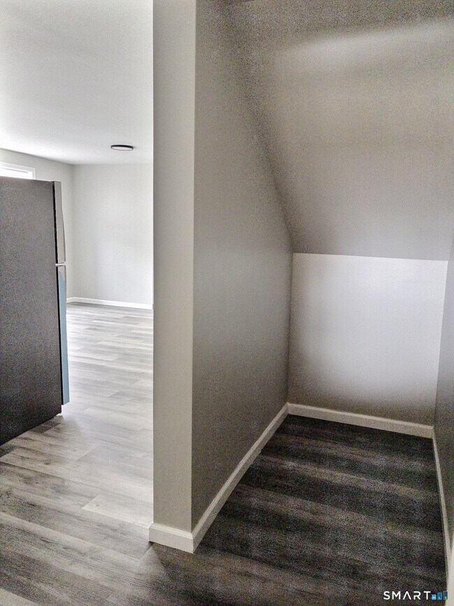 Building Photo - 36 2nd Ave