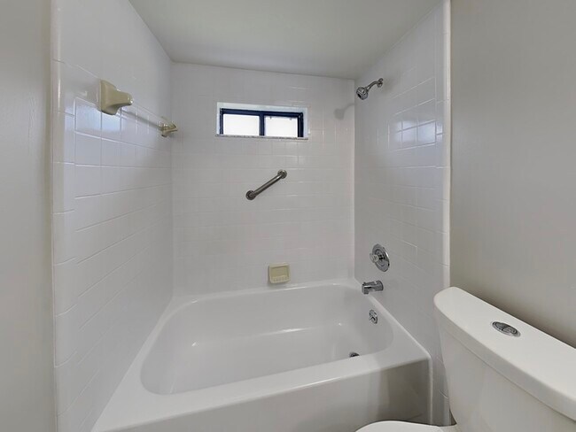 Building Photo - 103 Coralwood Cir