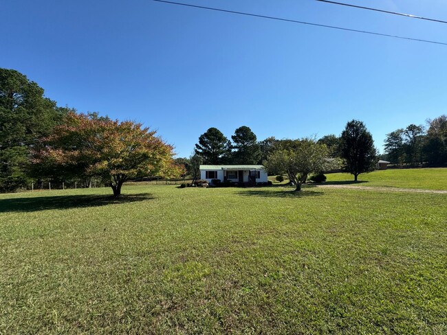 Building Photo - Cozy 3/2 Mobile Home in the Silver Creek A...