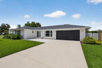 Building Photo - 11760 Inverness Cir