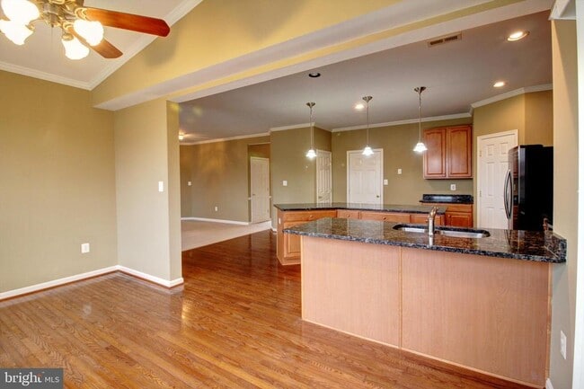 Building Photo - 114 Missouri Ct