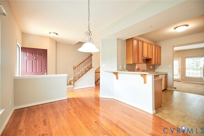 Building Photo - 315 Kingscote Ln