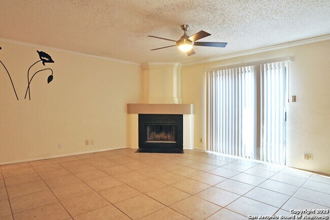 Building Photo - 4 Bed 2 Bath home in Hunters Chase Subdivision