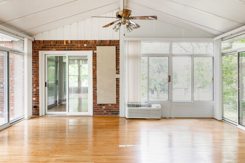 Building Photo - 924 Saundersville Ferry Rd