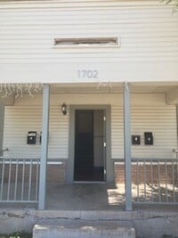 Building Photo - SOUTH SIDE ONE BEDROOM