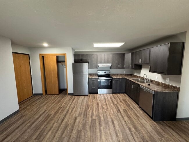 Building Photo - 417 Lotus St