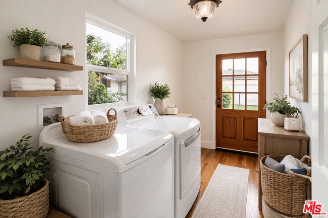 Building Photo - 15605 Berendo Ave