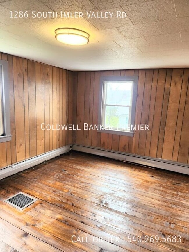 Building Photo - 1286 S Imler Valley Rd