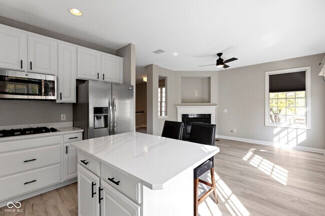 Building Photo - 12922 Ives Way
