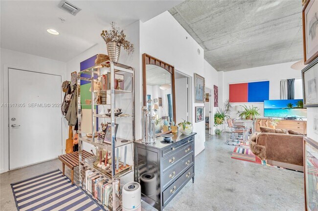 Building Photo - 133 NE 2nd Ave