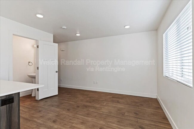 Building Photo - 1177 Shady Brook Ln S
