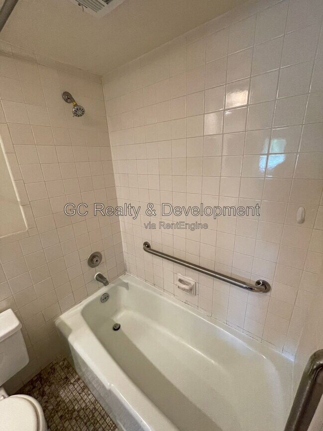 Building Photo - 180 N Wolf Rd