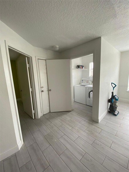 Building Photo - 2206 Antigua Pl