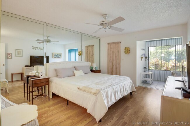 Building Photo - 3154 Via Poinciana