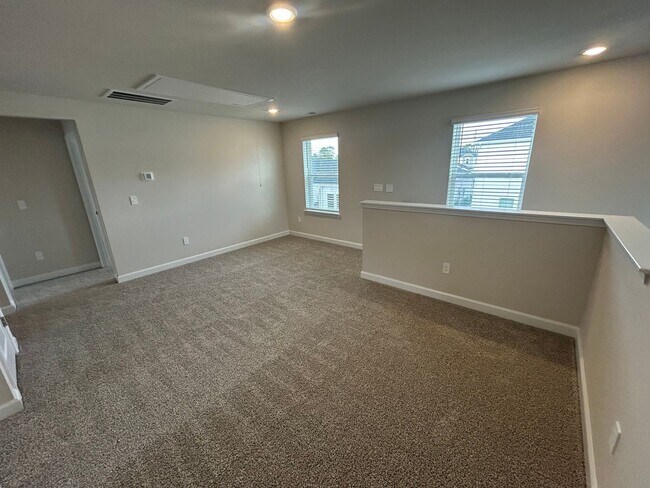 Building Photo - 6009 Port Royal St