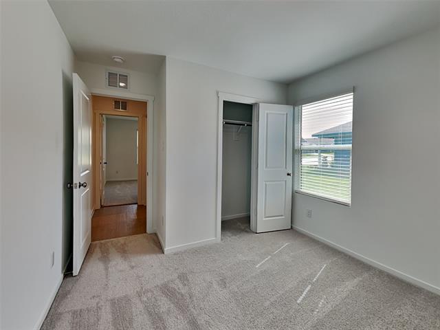 Building Photo - 3707 Longleaf Dr