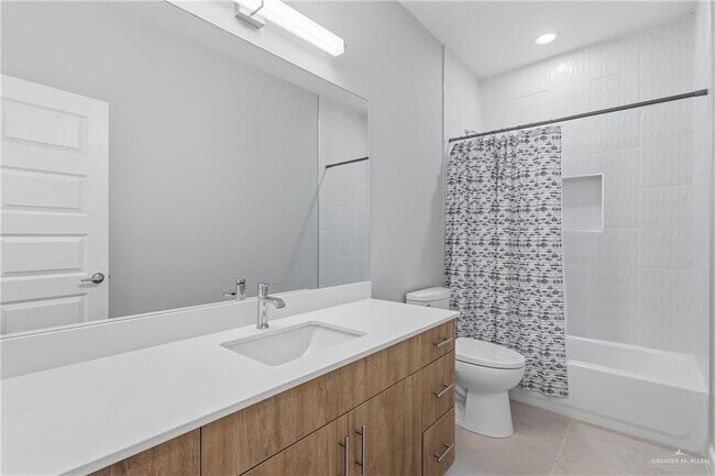 Building Photo - 14 Mockingbird Rd