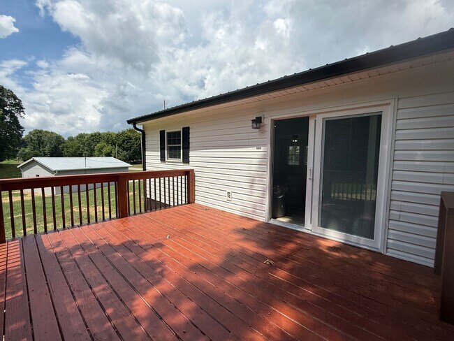 Building Photo - 2 Bedroom 2 Bath Home in Greene County, TN