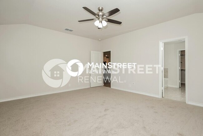 Building Photo - 4 Bedroom Pet-Friendly Home in SAINT HEDWIG, TX with Main Street Renewal