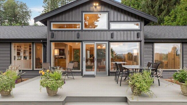 Building Photo - 13006 NE 149th St