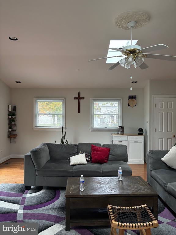 Building Photo - 14204 London Ln