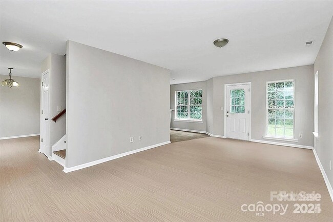 Building Photo - 3737 Kadey Dr