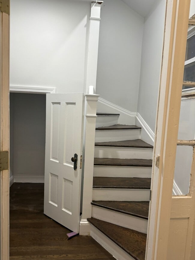 Building Photo - 70 Lancaster St